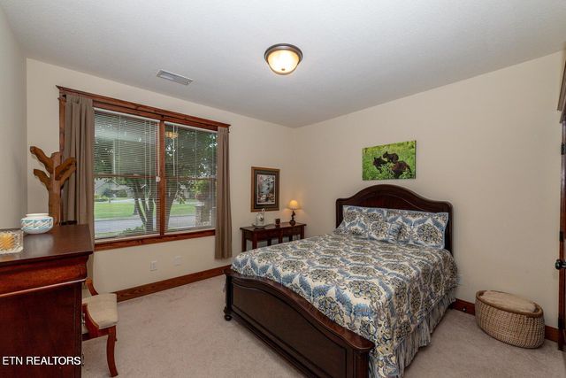 211 Bishop Cap Circle, Townsend, TN 37882