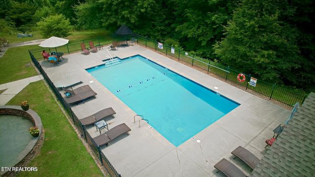 211 Bishop Cap Circle, Townsend, TN 37882