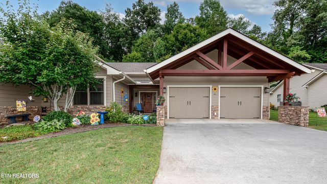 211 Bishop Cap Circle, Townsend, TN 37882