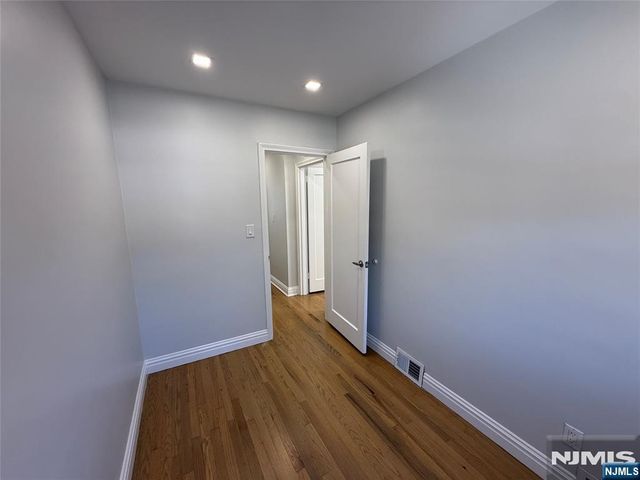401 Gorge Road, Cliffside Park, NJ 07010