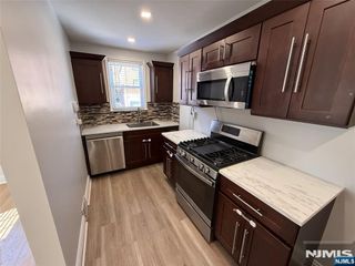 401 Gorge Road, Cliffside Park, NJ 07010