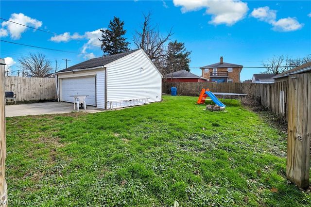 7615 Kenilworth Avenue, Parma, OH 44129