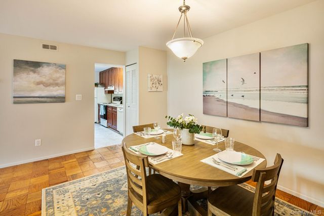 44 Route 25 A 113, Smithtown, NY 11787