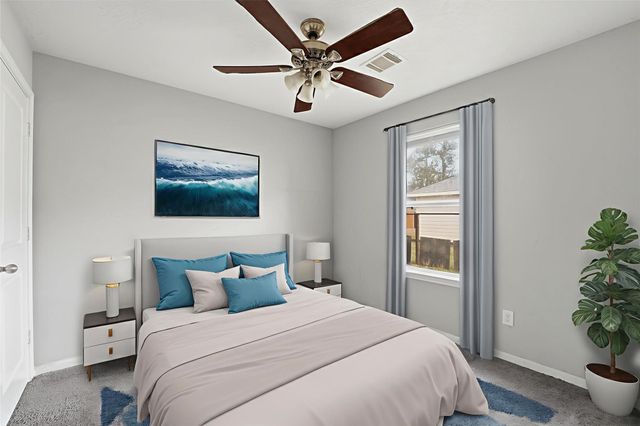 47 Road 5103, Cleveland, TX 77327