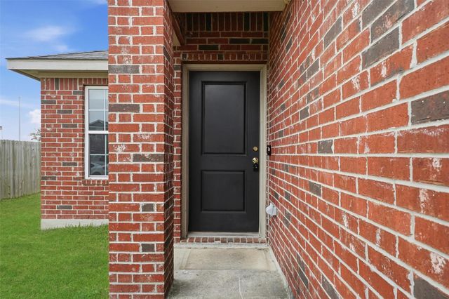 47 Road 5103, Cleveland, TX 77327