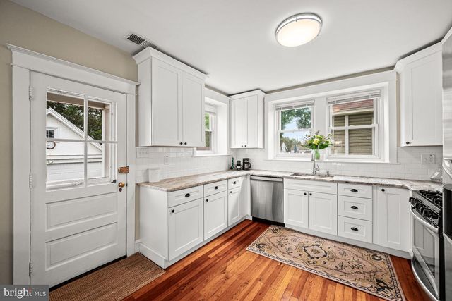 22 WASHINGTON AVE, Havertown, PA 19083