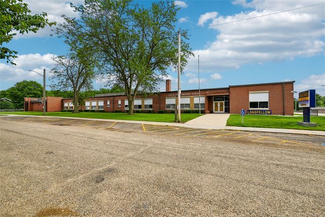 615 7th Avenue, Belle Plaine, IA 52208