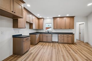 615 7th Avenue, Belle Plaine, IA 52208