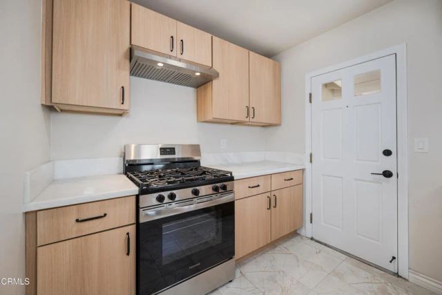 7731 Ferncola Avenue, Los Angeles, CA 91352