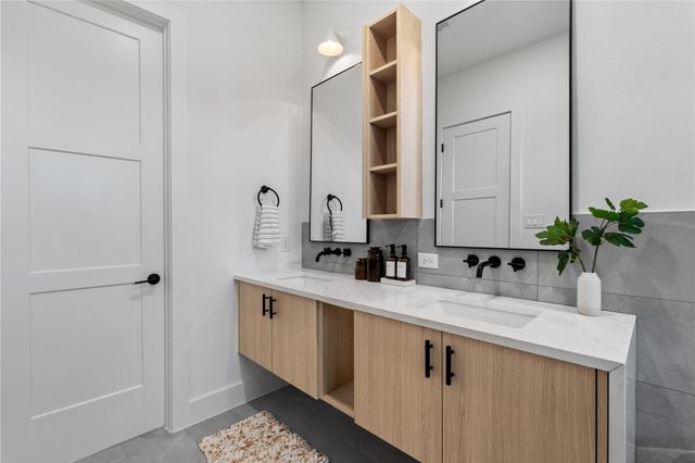 1423 E 36th Street, Houston, TX 77022