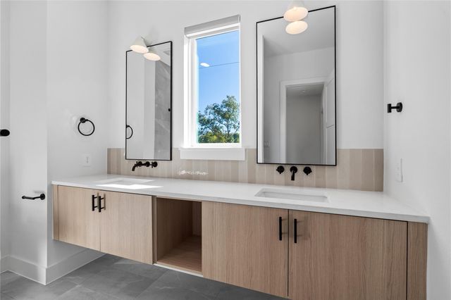 1423 E 36th Street, Houston, TX 77022