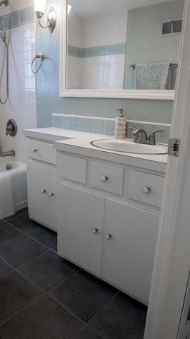 810 E 1ST STREET, Kimberly, WI 54136