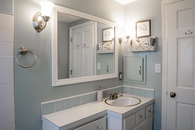 810 E 1ST STREET, Kimberly, WI 54136
