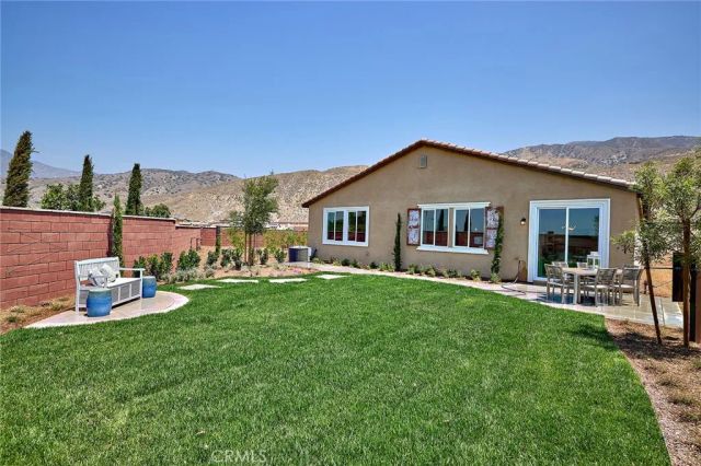 30945 Campania Road, Highland, CA 92346
