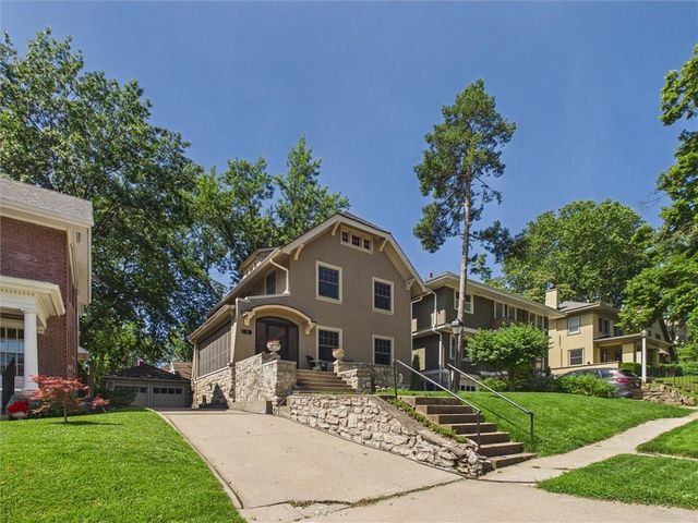 33 E 53rd Terrace, Kansas City, MO 64112