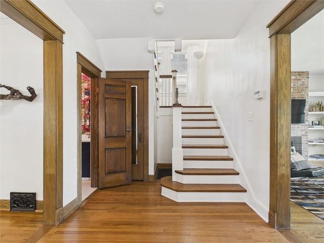 33 E 53rd Terrace, Kansas City, MO 64112