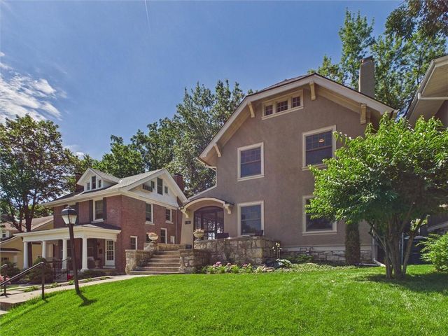 33 E 53rd Terrace, Kansas City, MO 64112