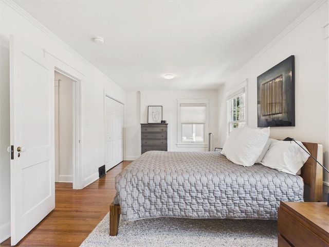33 E 53rd Terrace, Kansas City, MO 64112