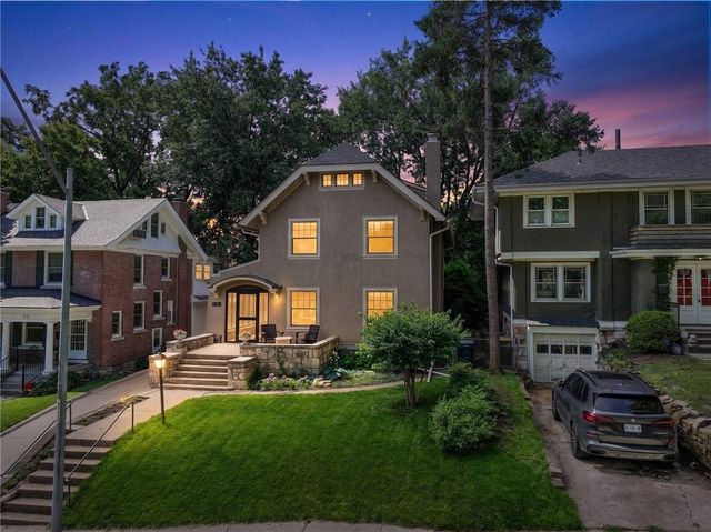 33 E 53rd Terrace, Kansas City, MO 64112
