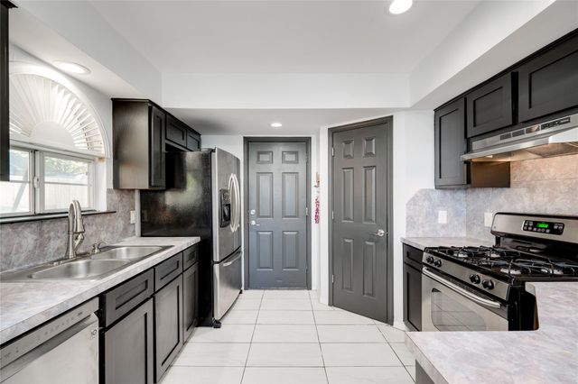 1917 Windy Park DR, Round Rock, TX 78664