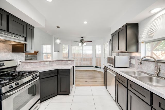 1917 Windy Park DR, Round Rock, TX 78664