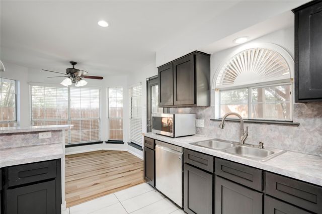 1917 Windy Park DR, Round Rock, TX 78664