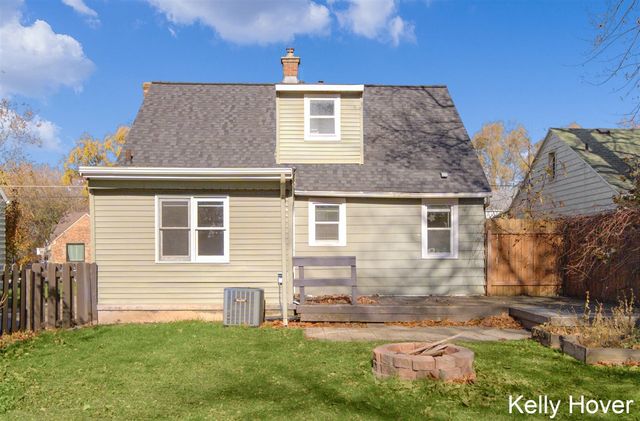 858 Walsh Street, Grand Rapids, MI 49507