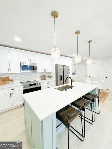 2702 Rollingwood Lane SE, Atlanta, GA 30316