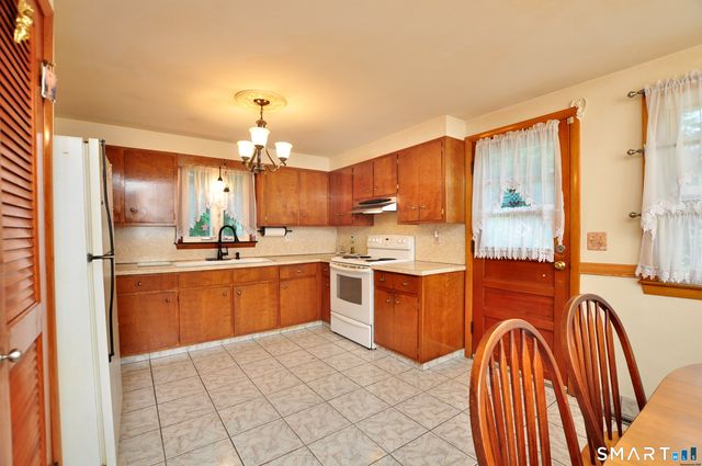 152 Saugus Avenue, Watertown, CT 06779
