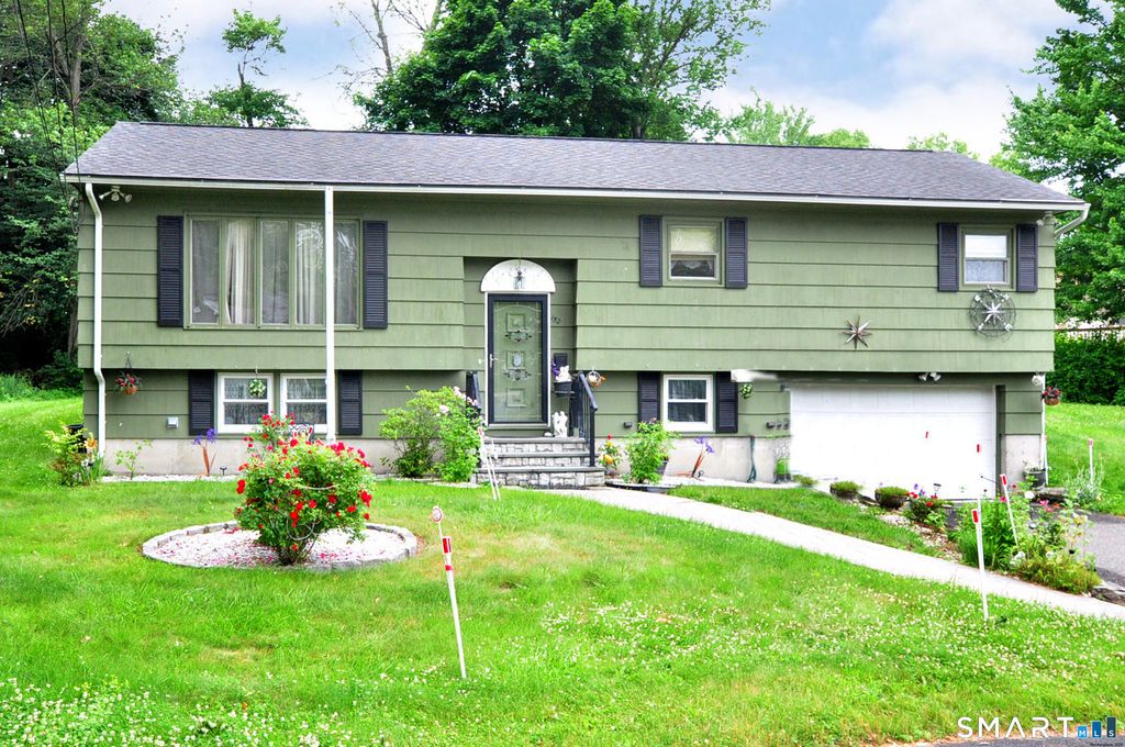 152 Saugus Avenue, Watertown, CT 06779