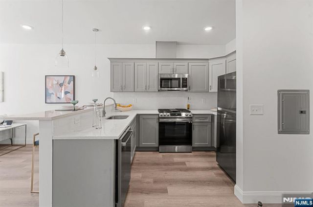 273-283 Kinney Street, Newark, NJ 07105