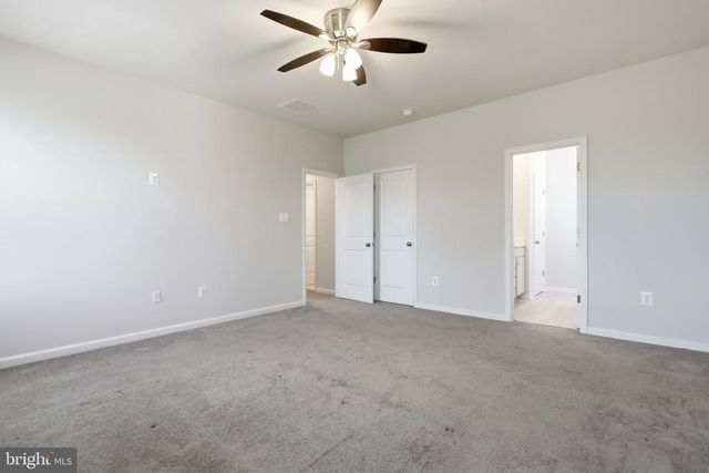 639 BARKSDALE DR, Charles Town, WV 25414