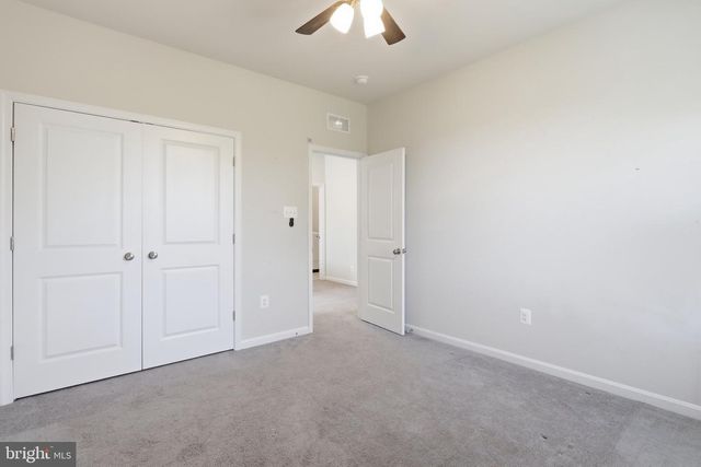 639 BARKSDALE DR, Charles Town, WV 25414