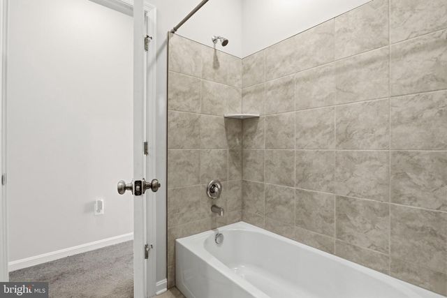 639 BARKSDALE DR, Charles Town, WV 25414