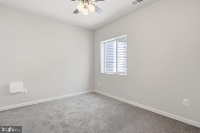 639 BARKSDALE DR, Charles Town, WV 25414