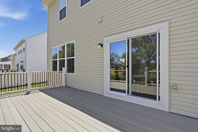 639 BARKSDALE DR, Charles Town, WV 25414