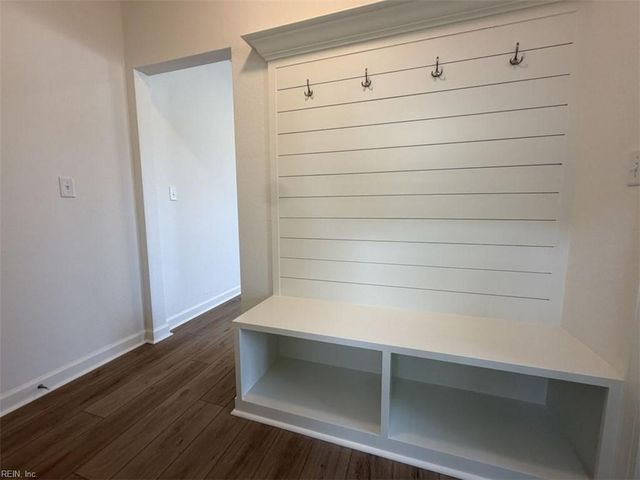 404 Stoney Mist WAY, Chesapeake, VA 23322