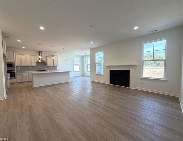 404 Stoney Mist WAY, Chesapeake, VA 23322