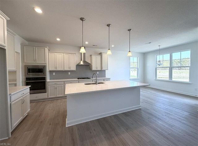 404 Stoney Mist WAY, Chesapeake, VA 23322