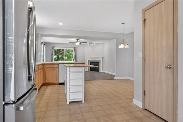 8665 NE 97th Terrace, Kansas City, MO 64157