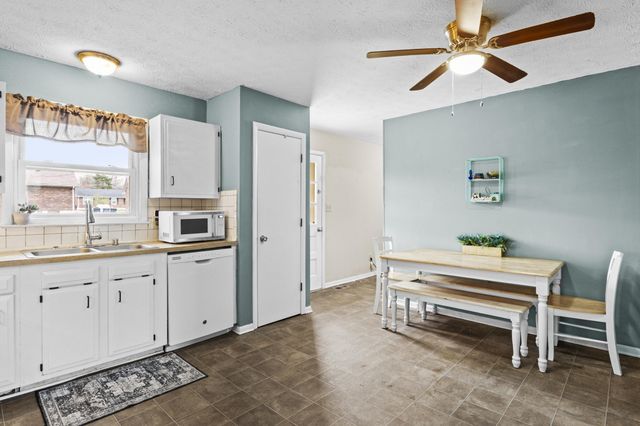 3608 Timbrook Court, Lexington, KY 40517