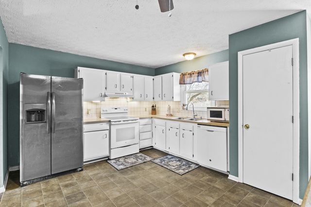 3608 Timbrook Court, Lexington, KY 40517