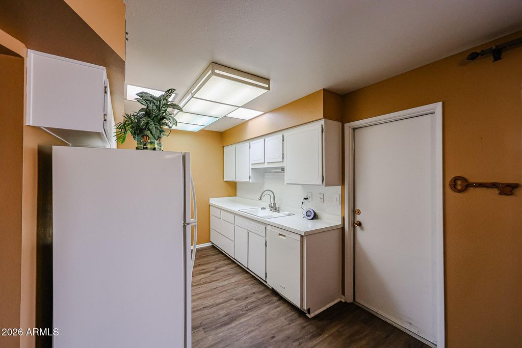 13071 N 100th Drive, Sun City, AZ 85351 — photo 4
