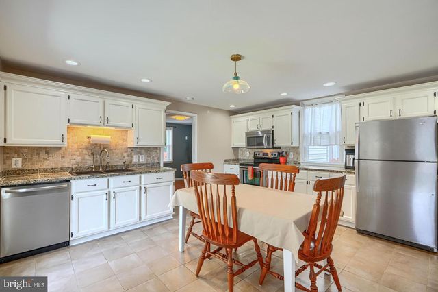 7741 OUTING AVE, Pasadena, MD 21122