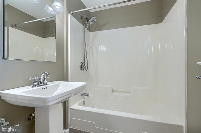 7741 OUTING AVE, Pasadena, MD 21122