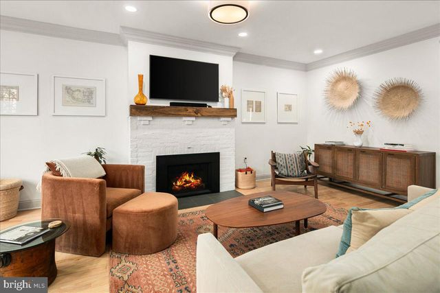 1509 VAN BUREN ST NW, Washington, DC 20012