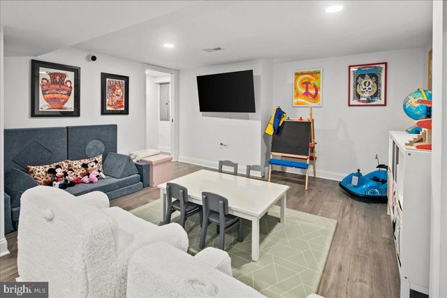 1509 VAN BUREN ST NW, Washington, DC 20012