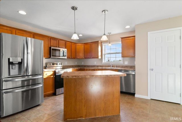 13621 Prairie Drive, Evansville, IN 47725