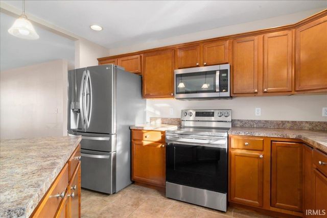 13621 Prairie Drive, Evansville, IN 47725