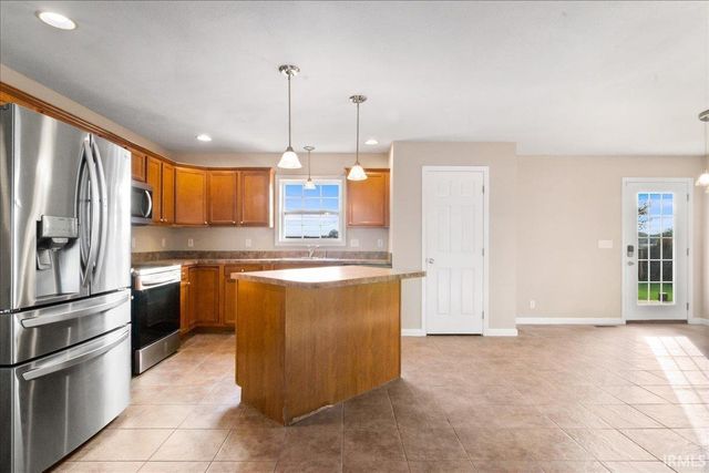 13621 Prairie Drive, Evansville, IN 47725